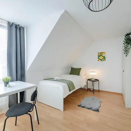 Апартаменты Spacestays Five Comfort *