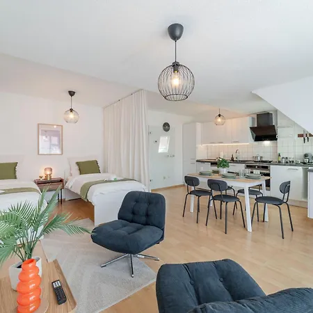 Apartment Spacestays Five Comfort Grevenbroich