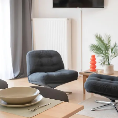 Spacestays Five Comfort Апартаменты